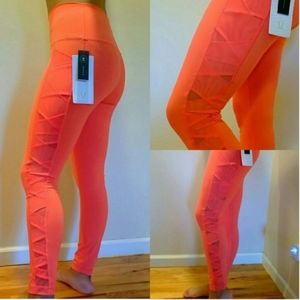 NWT Lululemon Rise and Flow leggings, Size 10